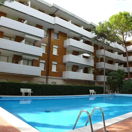 Cozy Flat With Pool Just 50m From The Λινιάνο Σαμπιαντόρο