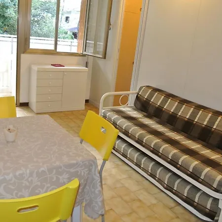 Cozy Flat With Pool Just 50m From The