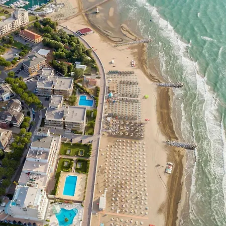 Cozy Flat With Pool Just 50m From The Διαμέρισμα